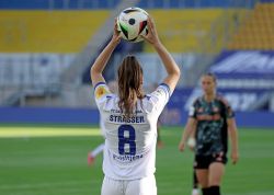 FC Carl Zeiss Jena Frauen Gegen FC Bayern Muenchen 05052025 20